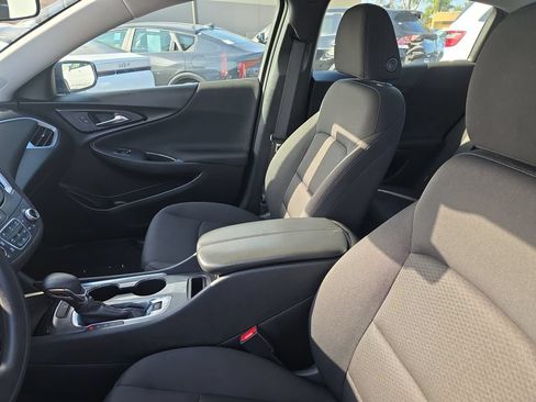 Used 2023 Chevrolet Malibu LT FWD image 9