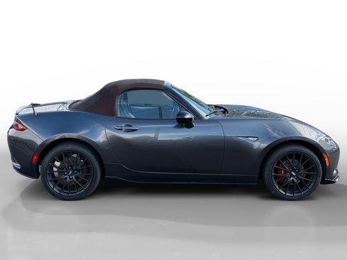 Used 2018 MAZDA MX-5 Miata Club w/ Brembo/BBS Recaro Package RWD image 6