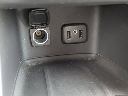 Used 2017 GMC Acadia SLT FWD image 26