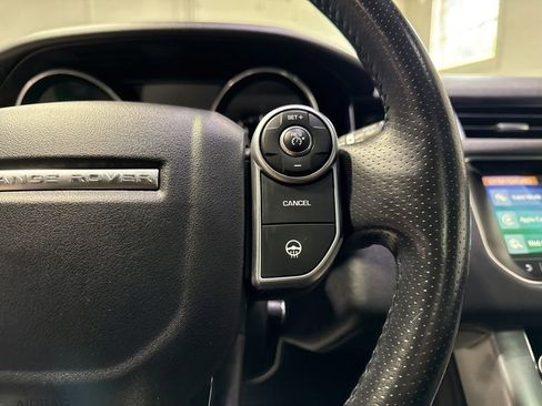 Used 2017 Land Rover Range Rover Sport HSE AWD/4WD image 12