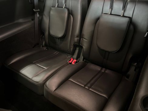 Used 2019 Lincoln MKT AWD image 14