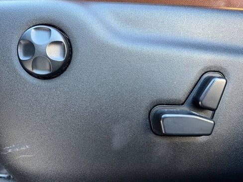 Used 2016 Jeep Grand Cherokee Summit image 11