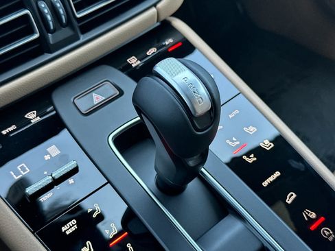 New 2026 Porsche Macan AWD/4WD image 24