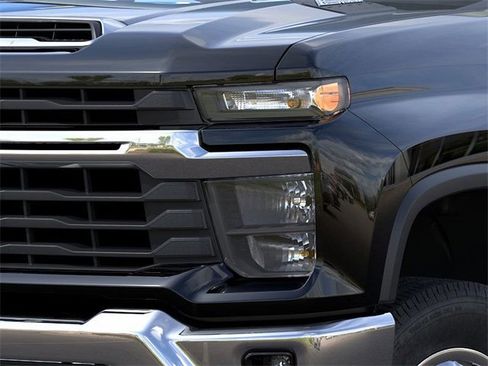 New 2026 Chevrolet Silverado 3500 LT image 10