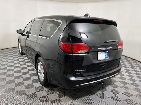 Used 2019 Chrysler Pacifica Touring Plus image 17