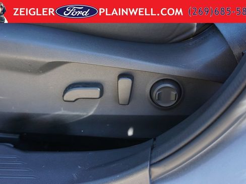 Used 2023 Subaru Outback Premium AWD/4WD image 19