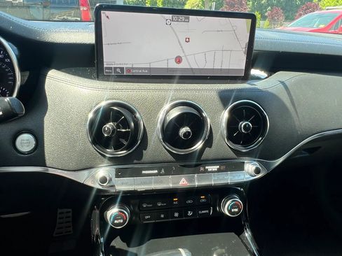 Used 2022 Kia Stinger GT-Line w/ Sun & Sound Package AWD/4WD image 21