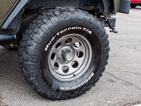 Used 2016 Jeep Wrangler Unlimited Rubicon w/ Connectivity Group image 6