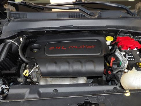 Used 2021 Jeep Compass Latitude w/ Convenience Group image 11