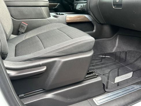Used 2019 Chevrolet Silverado 1500 RST AWD/4WD image 17