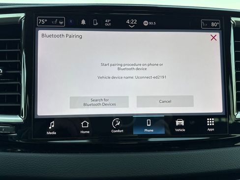 Certified 2023 Chrysler Pacifica Touring-L image 29