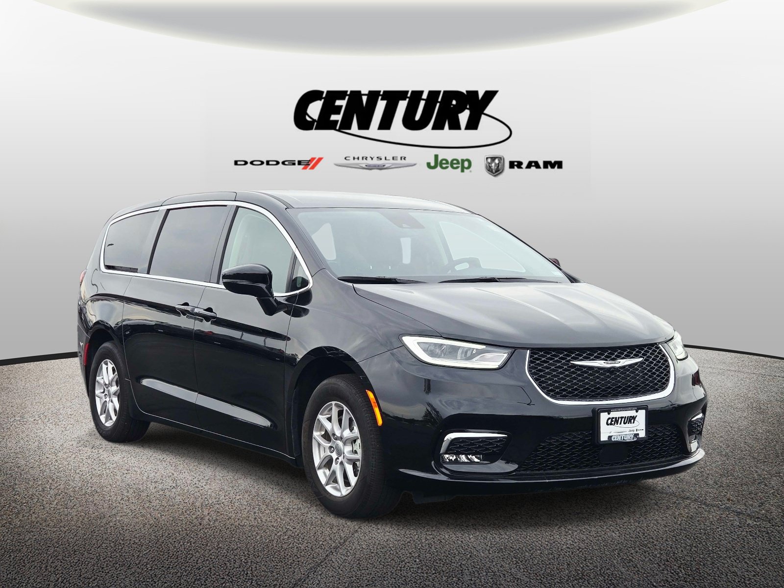 Used 2024 Chrysler Pacifica Touring-L FWD image 1