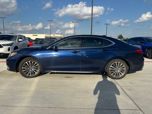 Used 2018 Acura TLX V6 SH-AWD w/ Advance Package image 4