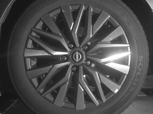 Used 2025 Nissan Altima 2.5 SV FWD image 14