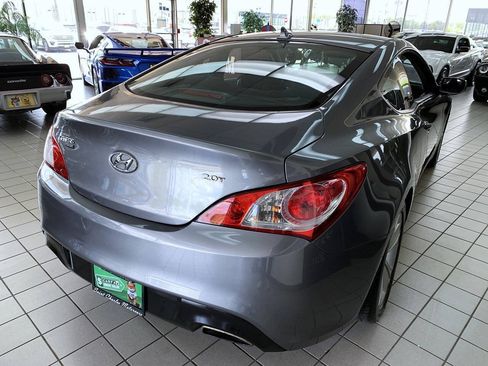 Used 2011 Hyundai Genesis 2.0T RWD image 4