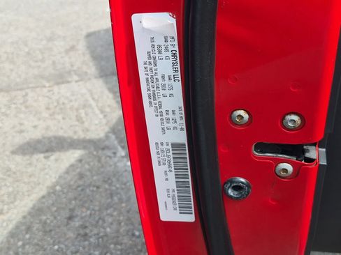 Used 2009 Dodge Challenger R/T RWD image 34