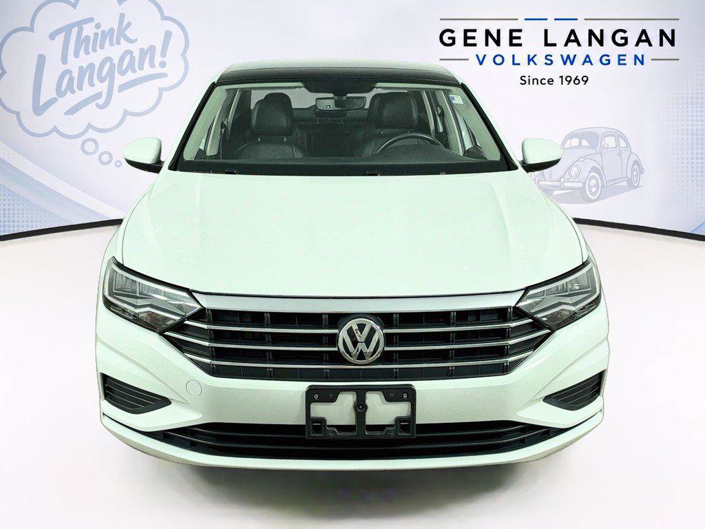 Used 2020 Volkswagen Jetta SE w/ SE Cold Weather Package FWD image 2