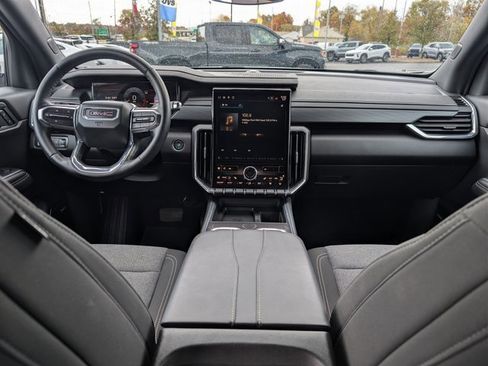 Used 2025 GMC Acadia Elevation image 11