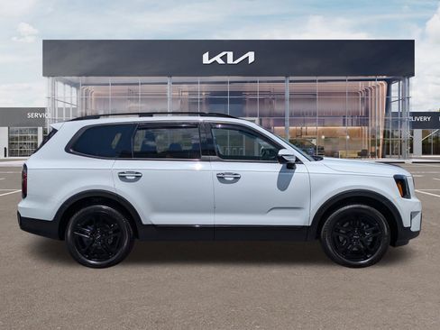 Certified 2024 Kia Telluride SX X-Line AWD/4WD image 3