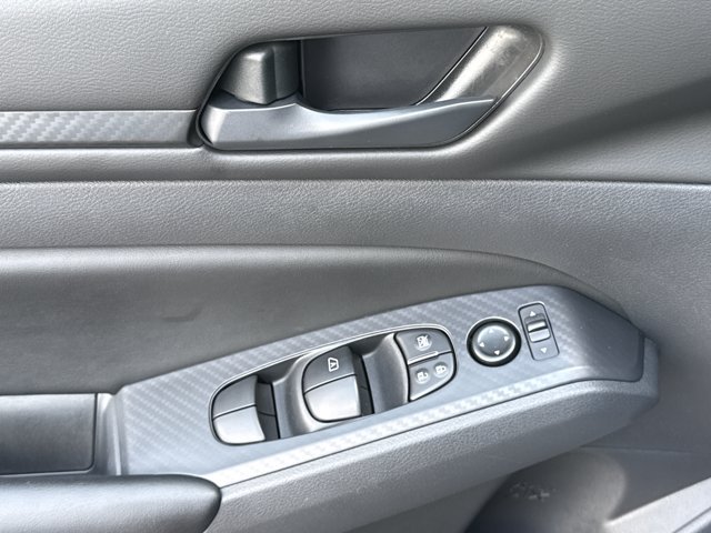 Certified 2025 Nissan Altima 2.5 S FWD image 12