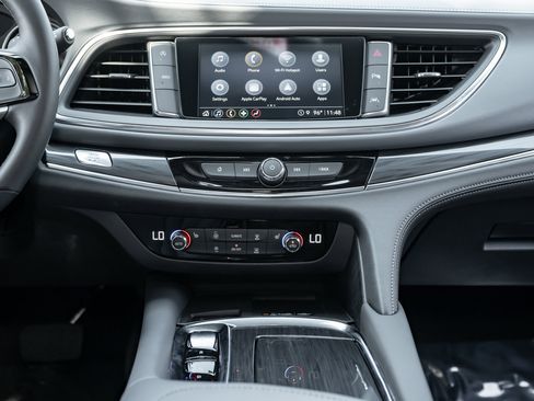 Used 2023 Buick Enclave Essence w/ LPO, Touring Package image 29