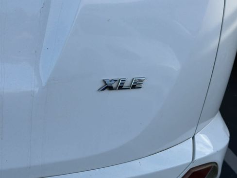 Used 2016 Toyota RAV4 XLE FWD image 7