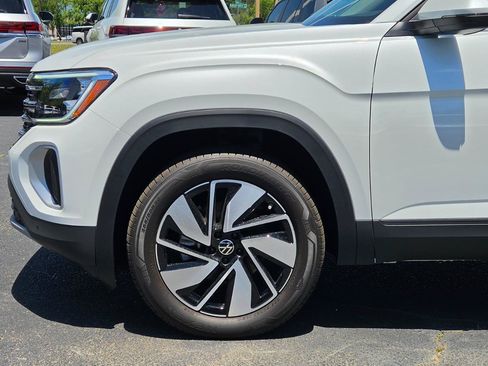 Used 2026 Volkswagen Atlas SE AWD/4WD image 14