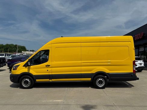 Used 2022 Ford Transit 250 148 High Roof Extended w/ Parcel Delivery Package RWD image 3