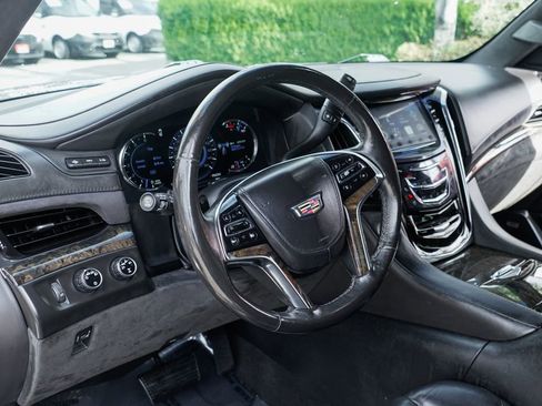 Used 2016 Cadillac Escalade ESV Platinum AWD/4WD image 24