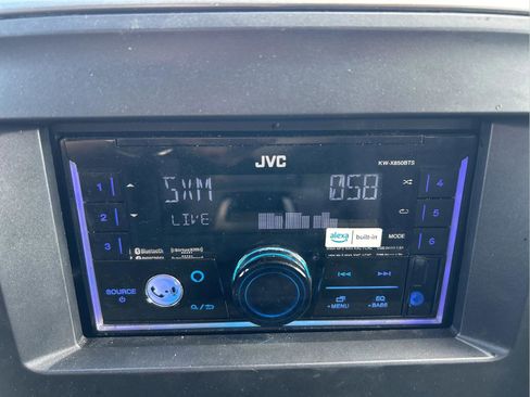 Used 2018 Chevrolet Silverado 1500 LT w/ All Star Edition image 27