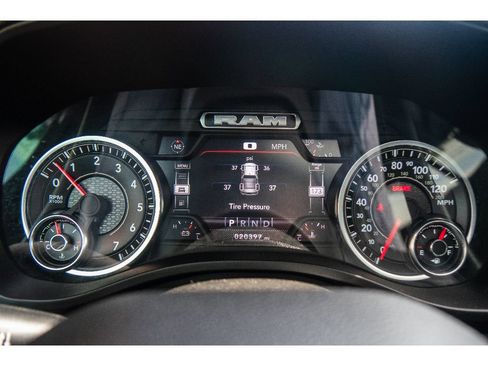 Used 2024 RAM 1500 Laramie AWD/4WD image 24
