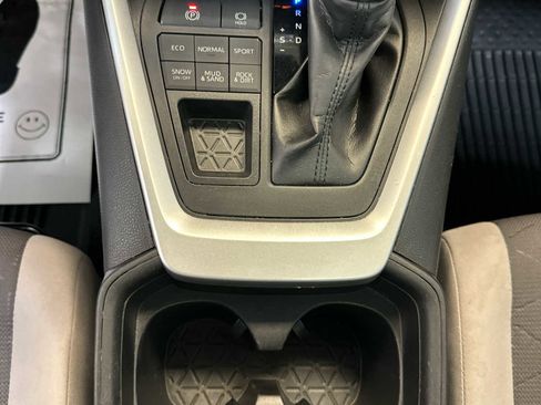 Used 2019 Toyota RAV4 XLE image 29