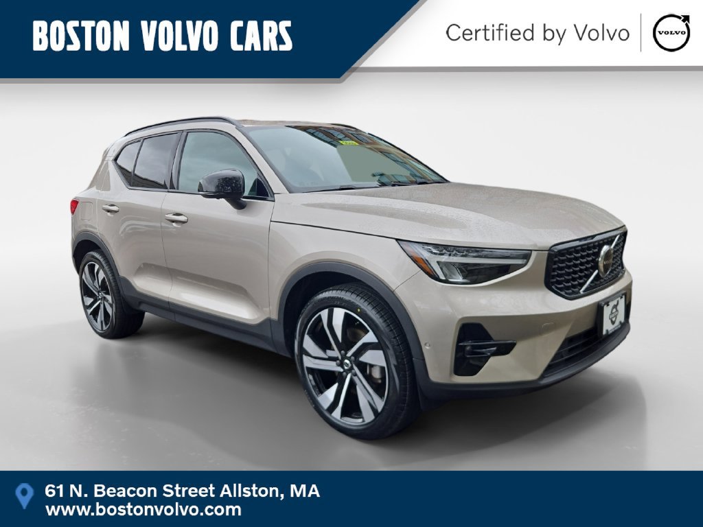 Certified 2024 Volvo XC40 B5 Plus w/ Climate Package AWD/4WD image 1