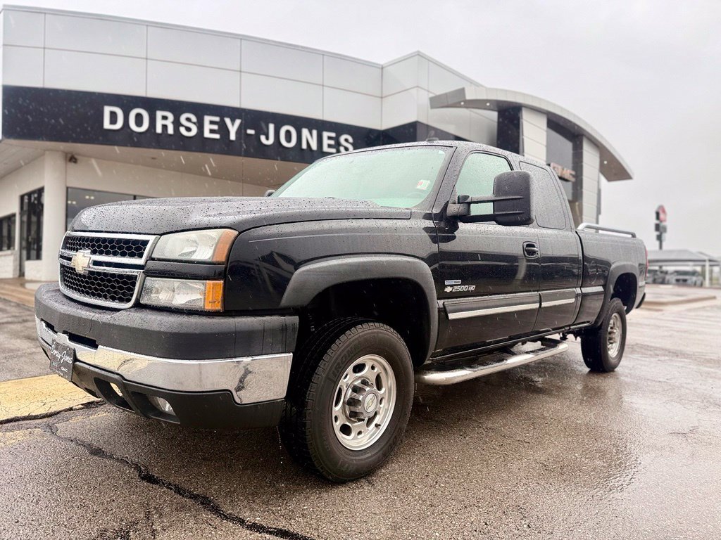 Used 2007 Chevrolet Silverado 2500 LT w/ Heavy-Duty Power Package RWD image 1