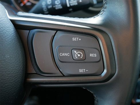 Used 2022 Jeep Wrangler Willys image 19