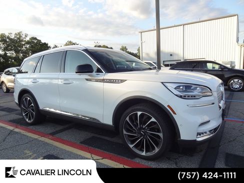 Used 2023 Lincoln Aviator Reserve w/ Equipment Group 201A AWD/4WD image 2