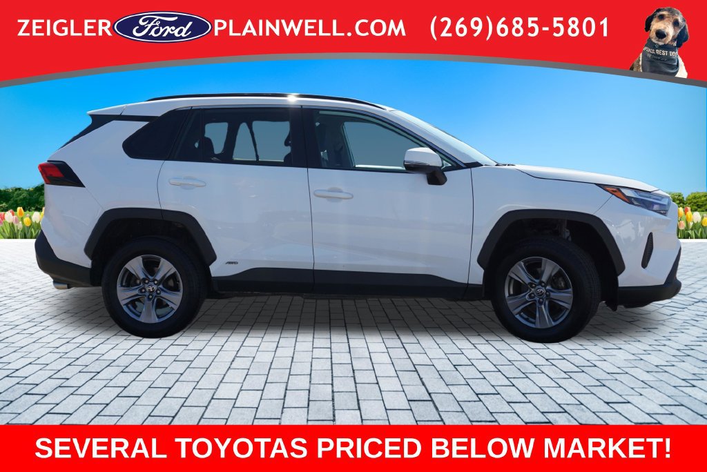 Used 2024 Toyota RAV4 XLE AWD/4WD image 6
