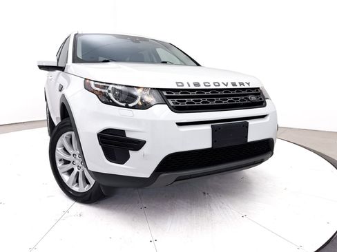 Used 2019 Land Rover Discovery Sport SE AWD/4WD image 5