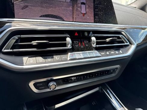 Used 2019 BMW X5 xDrive50i w/ M Sport Package AWD/4WD image 17