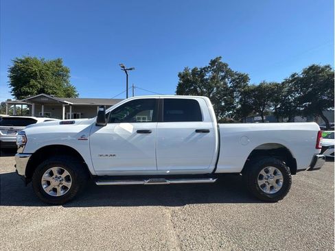 Used 2024 RAM 2500 Big Horn AWD/4WD image 4
