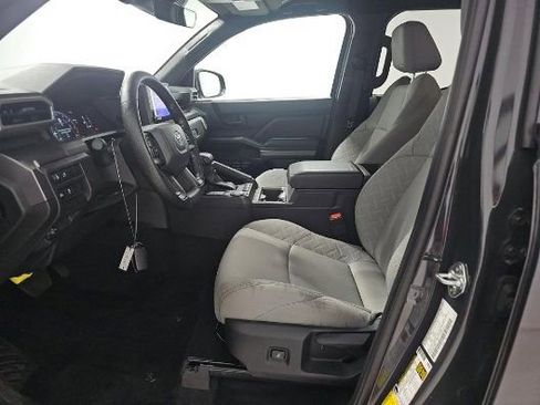 Used 2025 Toyota Tacoma SR5 image 3