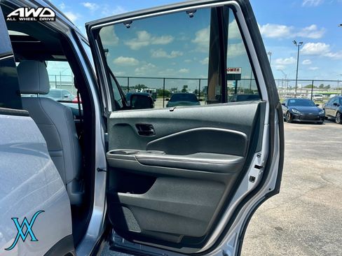Used 2023 Honda Passport Elite image 25