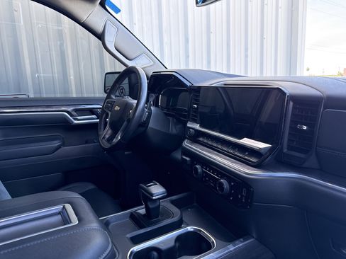 Used 2022 Chevrolet Silverado 1500 LTZ image 10