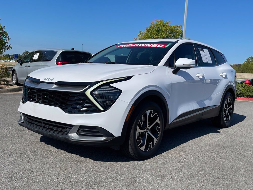 Used 2024 Kia Sportage EX FWD image 3