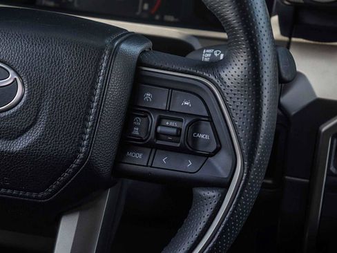 Used 2025 Toyota 4Runner SR5 RWD image 18
