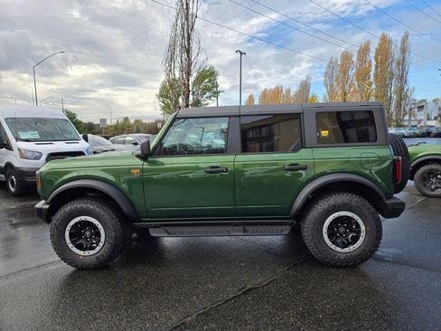 New 2025 Ford Bronco Badlands w/ Sasquatch Package AWD/4WD image 8