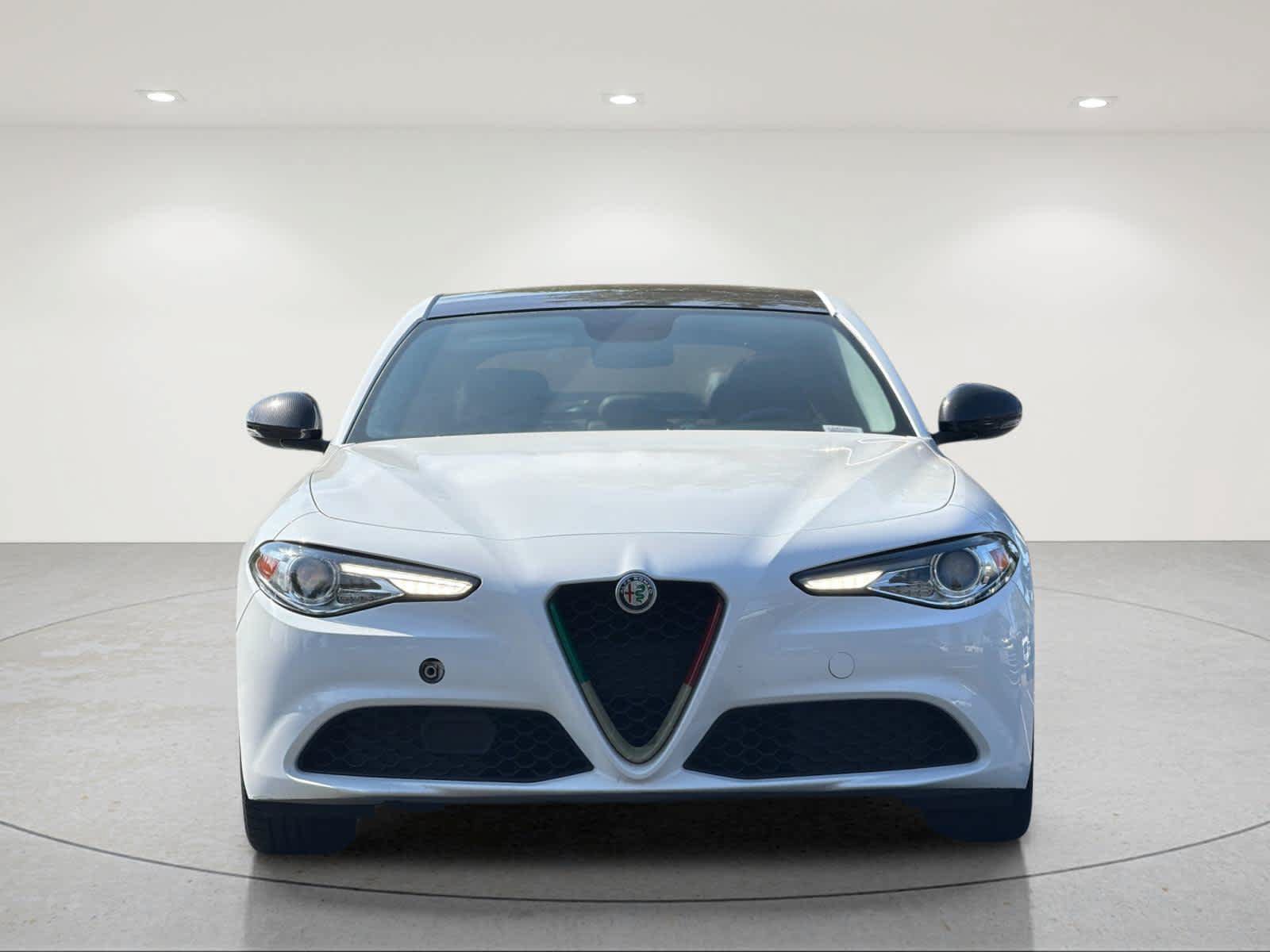 Used 2017 Alfa Romeo Giulia RWD image 8