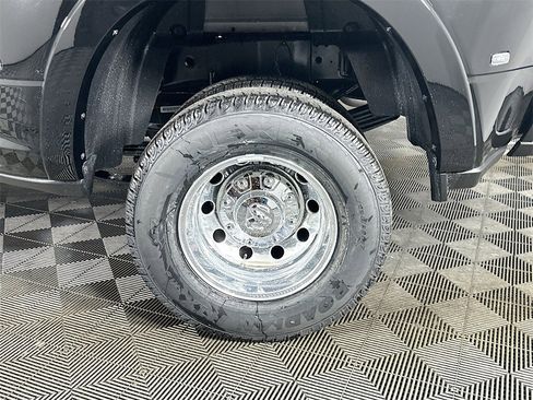 New 2026 RAM 3500 Limited image 17