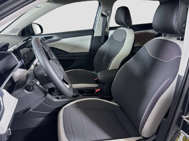 Certified 2025 Volkswagen Taos SE AWD/4WD image 21