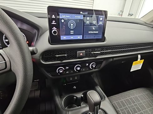 New 2026 Honda HR-V LX image 12